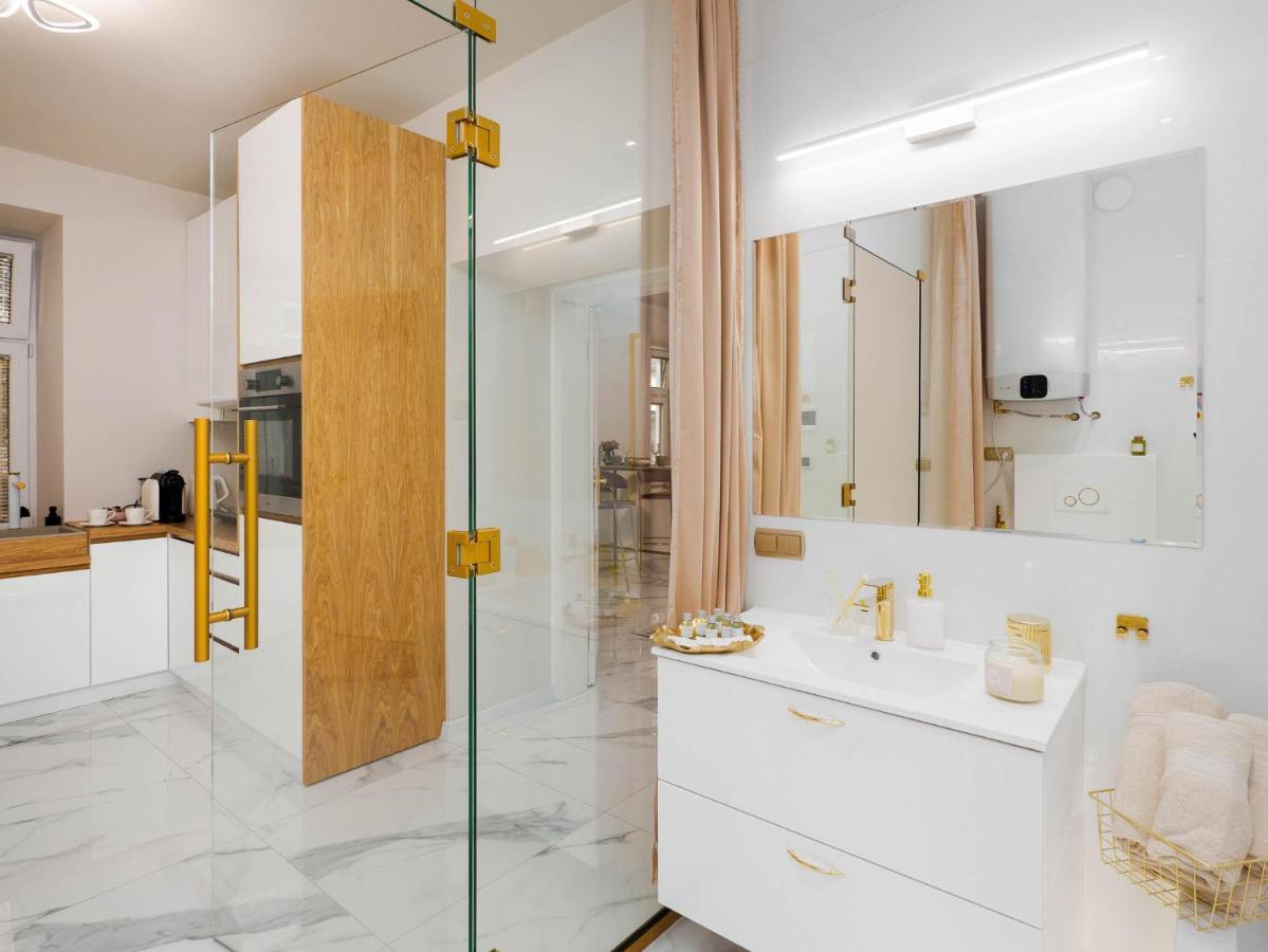 Apartament Gold Aleja Nmp 8 - Free Parking Częstochowa Exterior foto